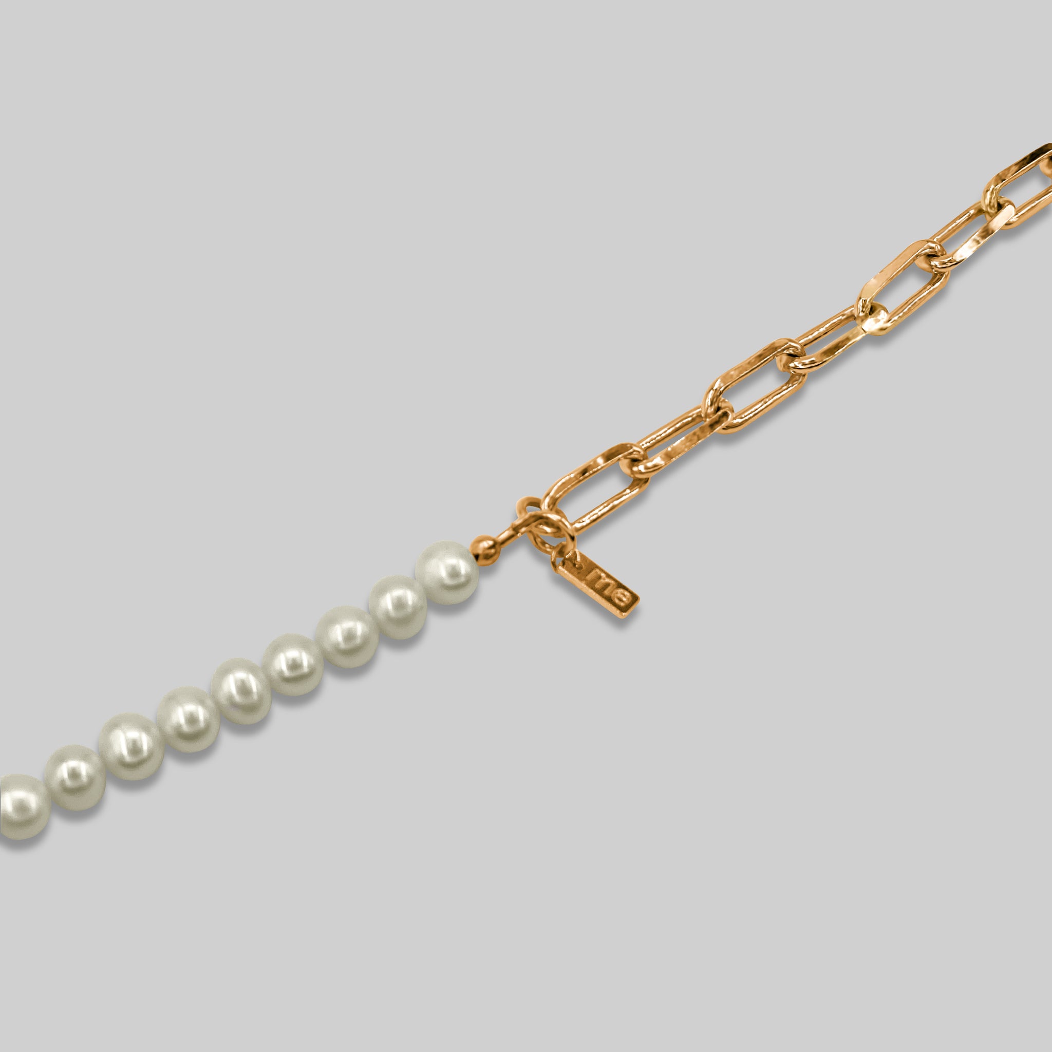 Chain Drop Pearl Necklace